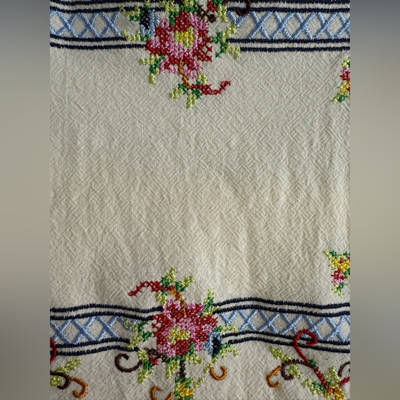 Women’s L Boho Hippie Ivory Colorful Flower Embroidery Cropped Side Tie Top - Picture 6 of 13